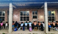 金年会体育下载:铁皮房、土操场，这里有一座“筑梦”摔跤馆